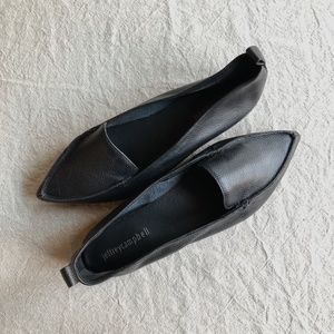 Jeffrey Campbell Vionnet Classic Pointy Toe Flats